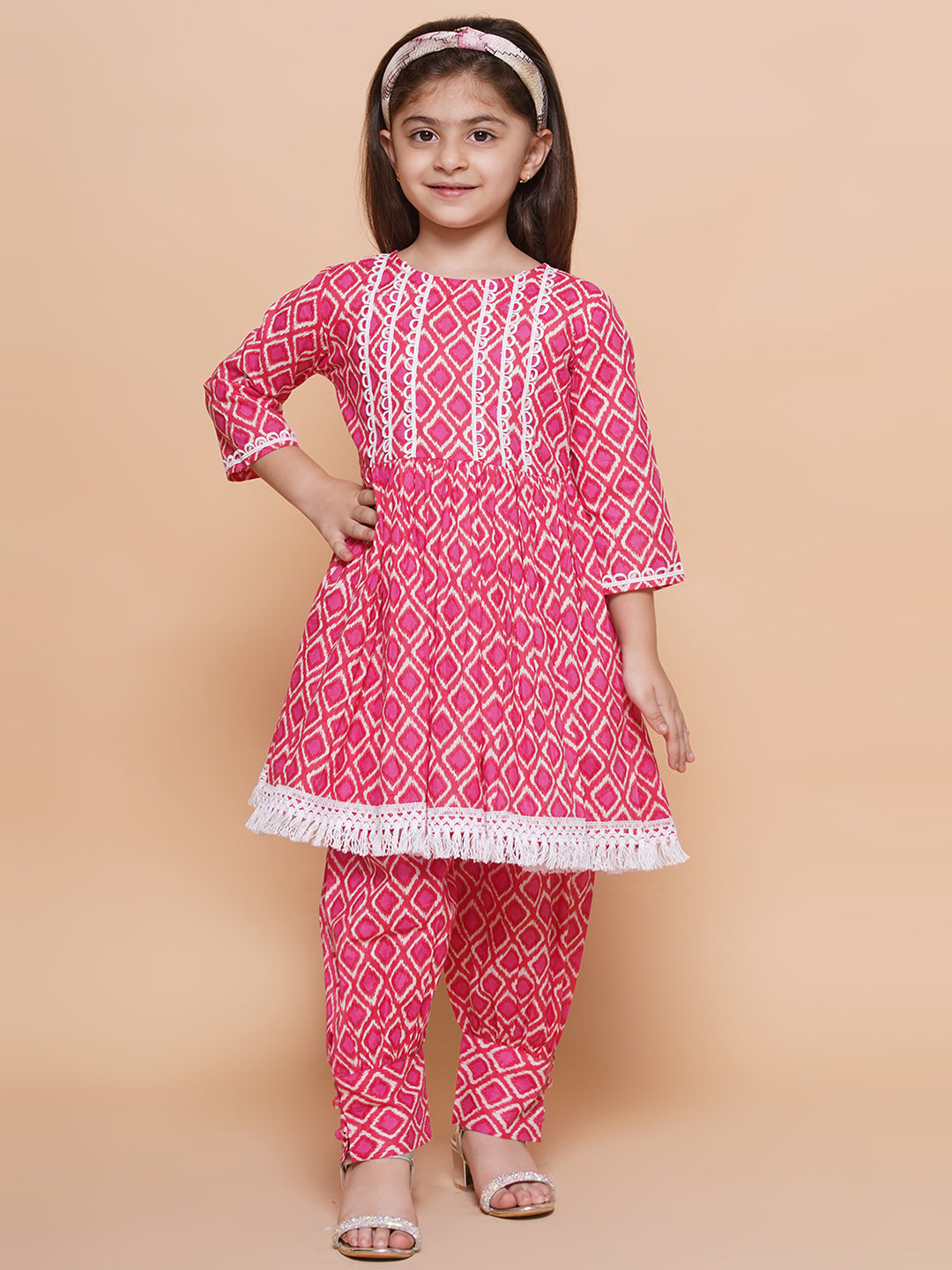 UC Cotton Woven Three Fourth Sleeves Geomatrical Printed Kurta & Salwar Set