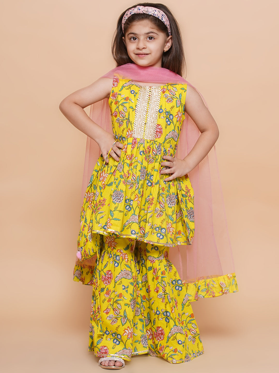 UC Cotton Woven Sleeveless Floral printed Lace Embellished Kurta & Garara with Dupatta and Purse Set