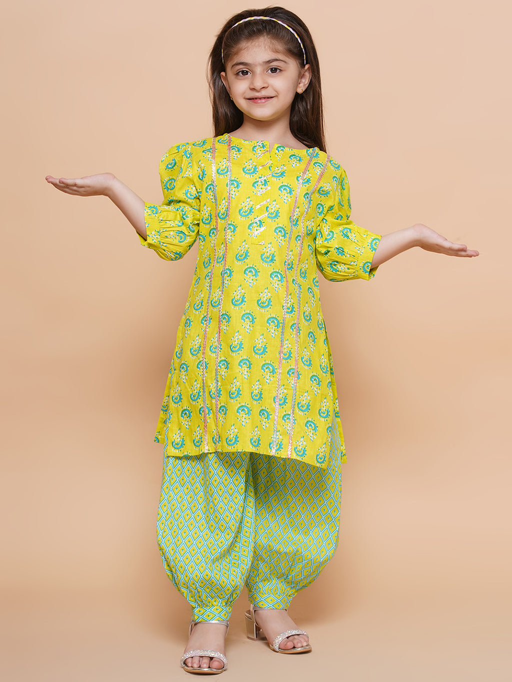 UC Cotton Woven Three Fourth Sleeves Floral Printed Kurta & Salwar Set