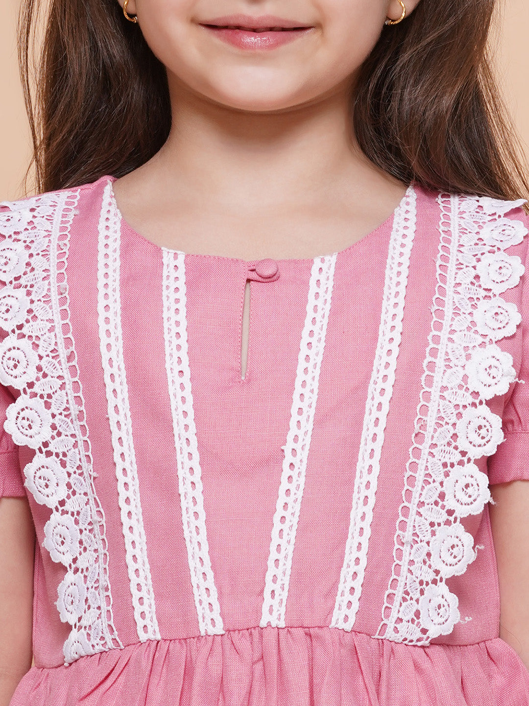 UC Cotton Woven Half puffed Sleeves Solid Lace Embellished Kurta & Plazzoo Set