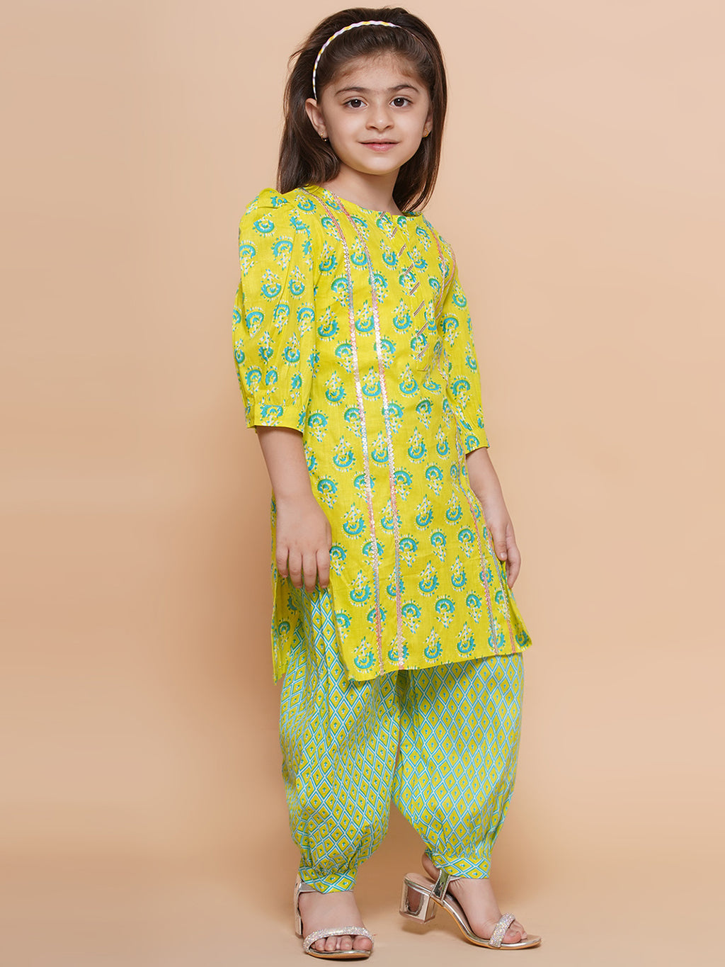 UC Cotton Woven Three Fourth Sleeves Floral Printed Kurta & Salwar Set