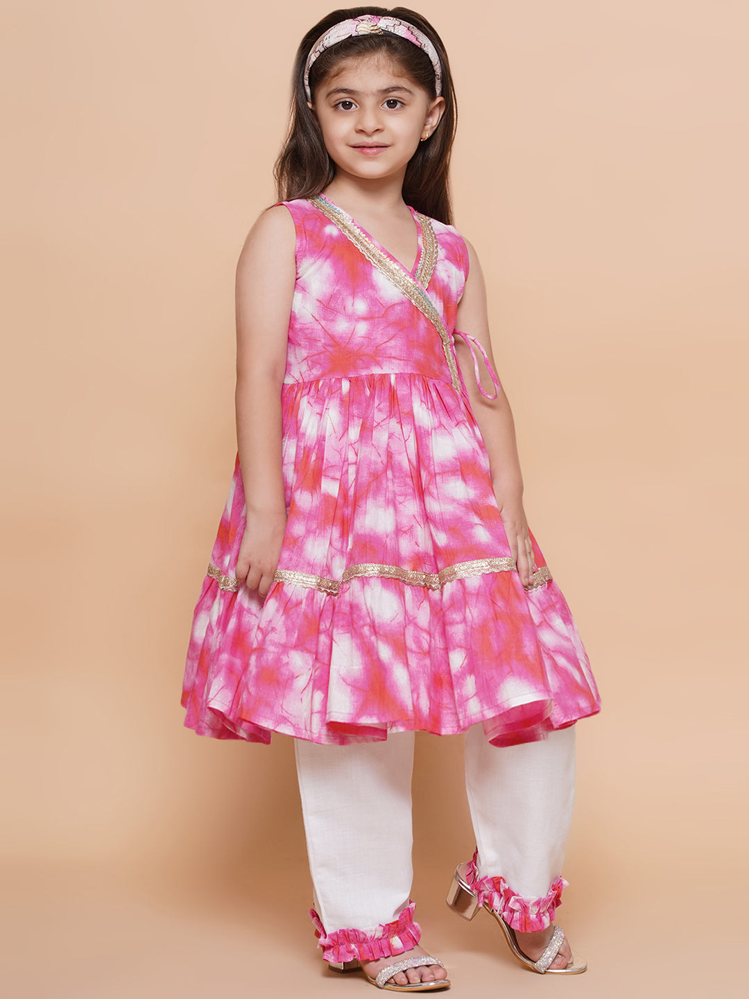 UC Cotton Woven Sleeveless Lace Embellished Kurta & Plazzoo Set