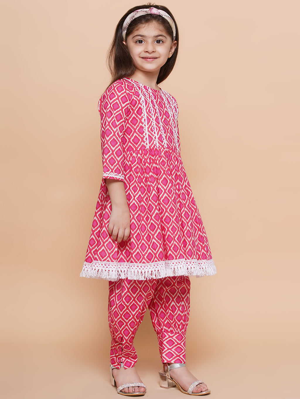 UC Cotton Woven Three Fourth Sleeves Geomatrical Printed Kurta & Salwar Set
