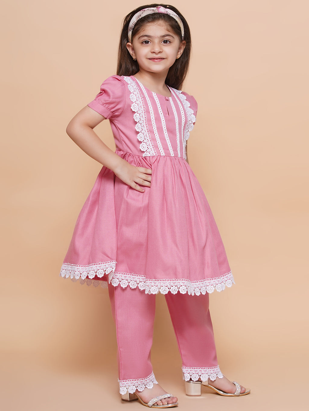 UC Cotton Woven Half puffed Sleeves Solid Lace Embellished Kurta & Plazzoo Set