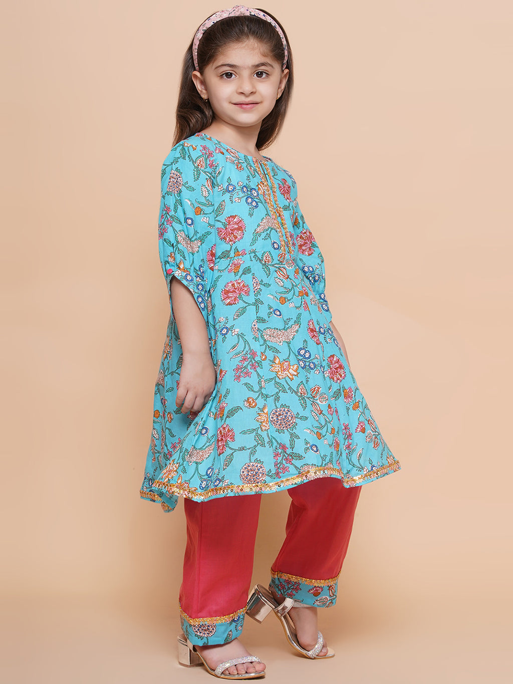 UC Cotton Woven Three Fourth Sleeves Floral printed Lace Embellished Kurta & Plazzoo Set