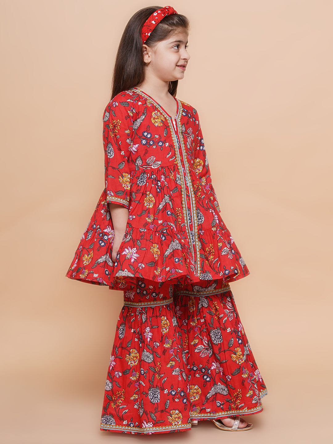 UC Cotton Woven Three Fourth Sleeves Floral printed Lace Embellished Kurta & Plazzoo Set