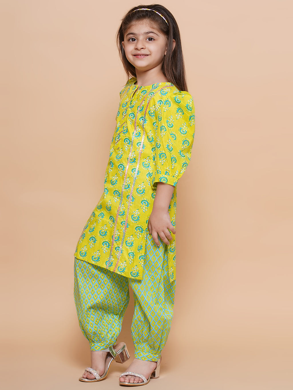 UC Cotton Woven Three Fourth Sleeves Floral Printed Kurta & Salwar Set