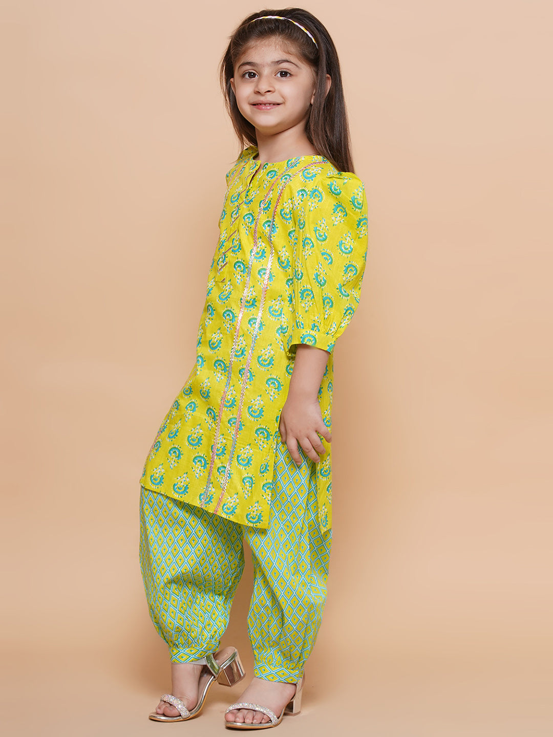 UC Cotton Woven Three Fourth Sleeves Floral Printed Kurta & Salwar Set