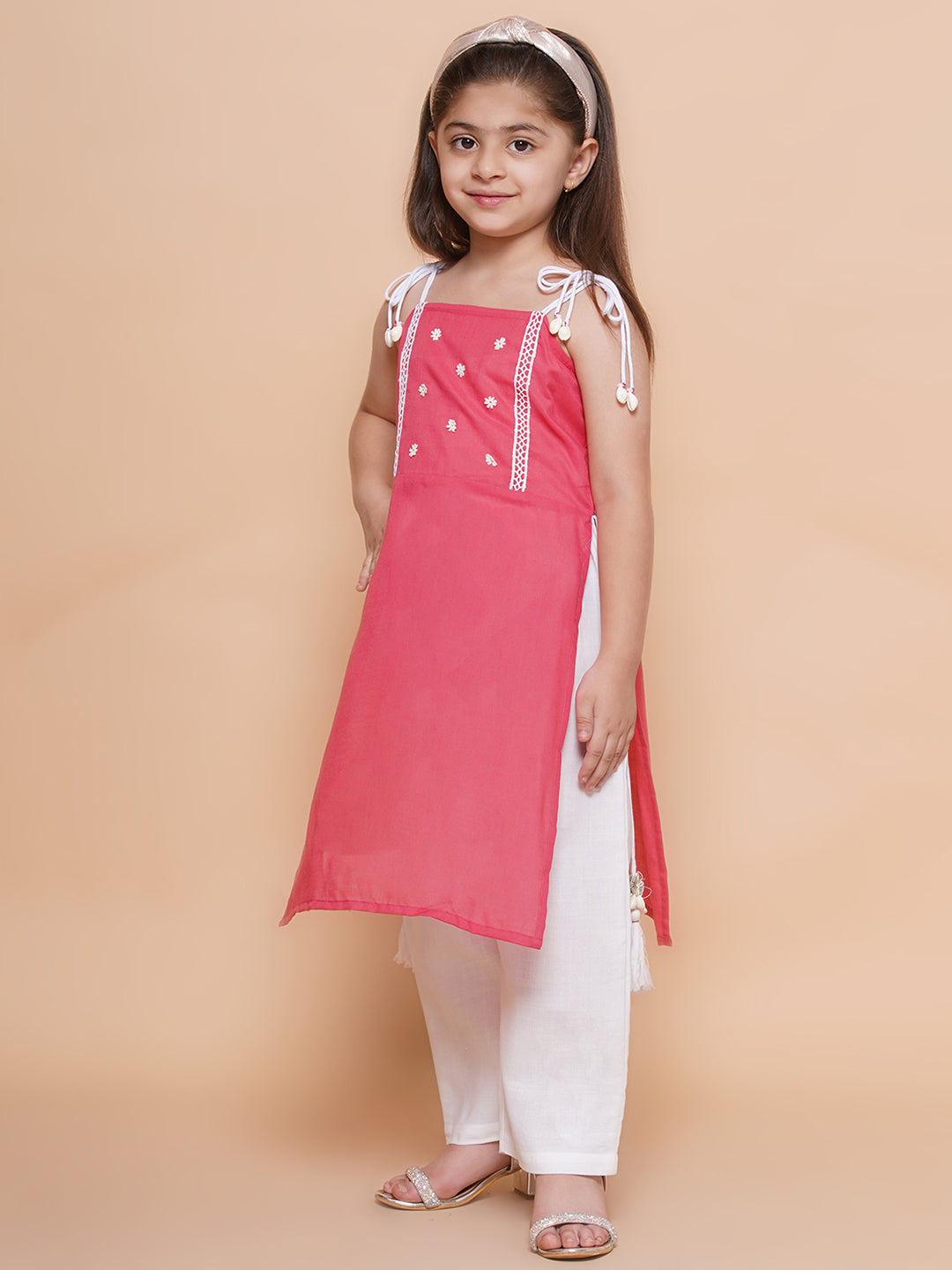 UC Cotton Woven Sleeveless Embroidered Kurta & Plazzoo