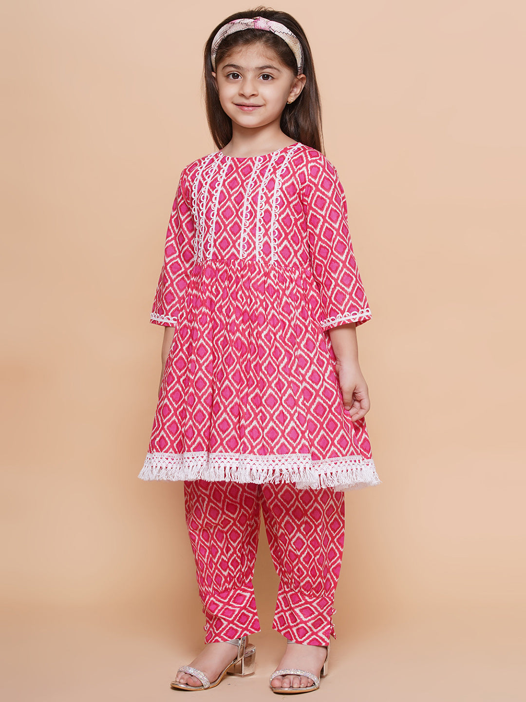 UC Cotton Woven Three Fourth Sleeves Geomatrical Printed Kurta & Salwar Set