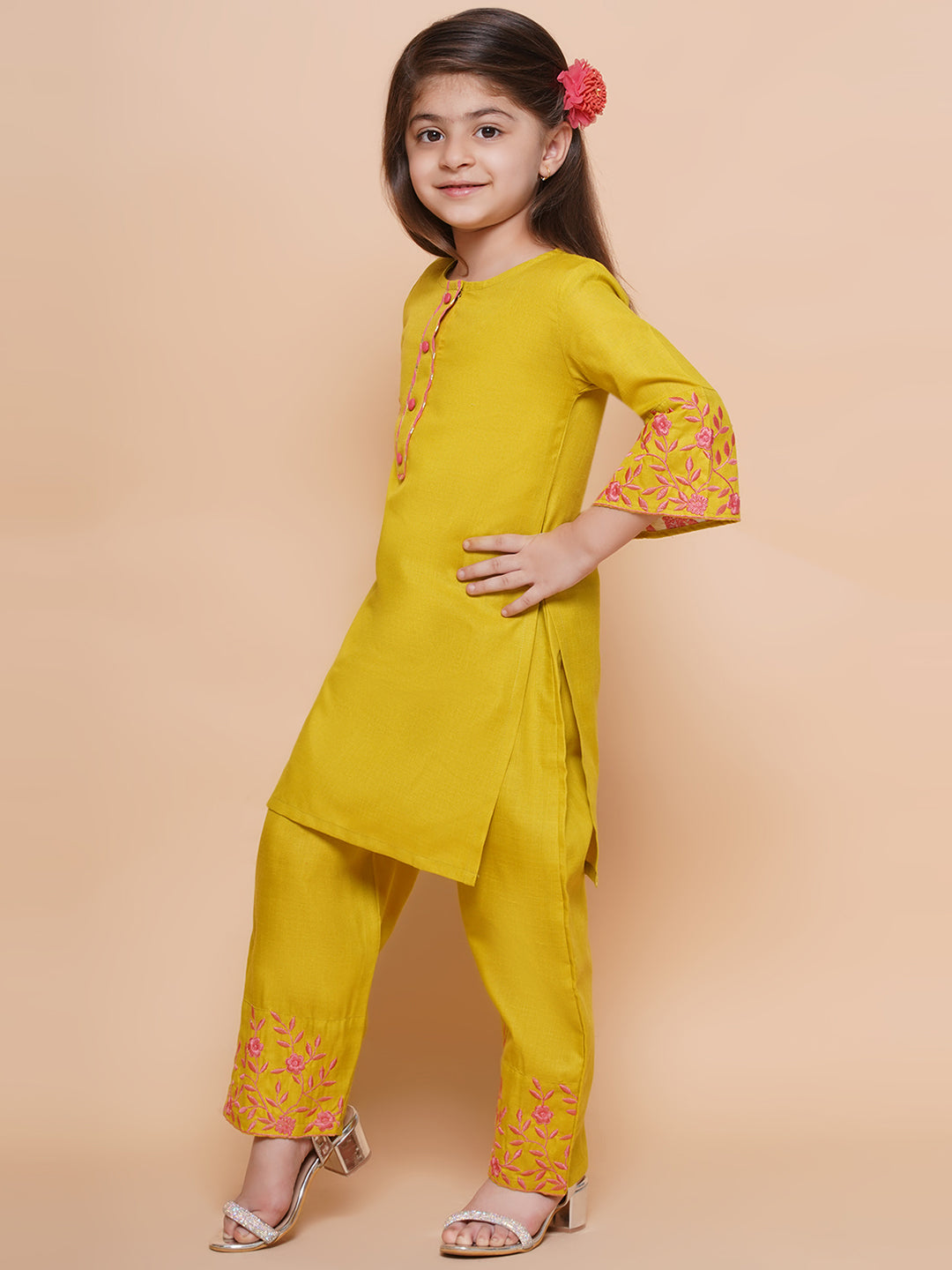 UC Cotton Woven Three Fourth Sleeves Solid Embroidered Kurta & Plazzoo Set