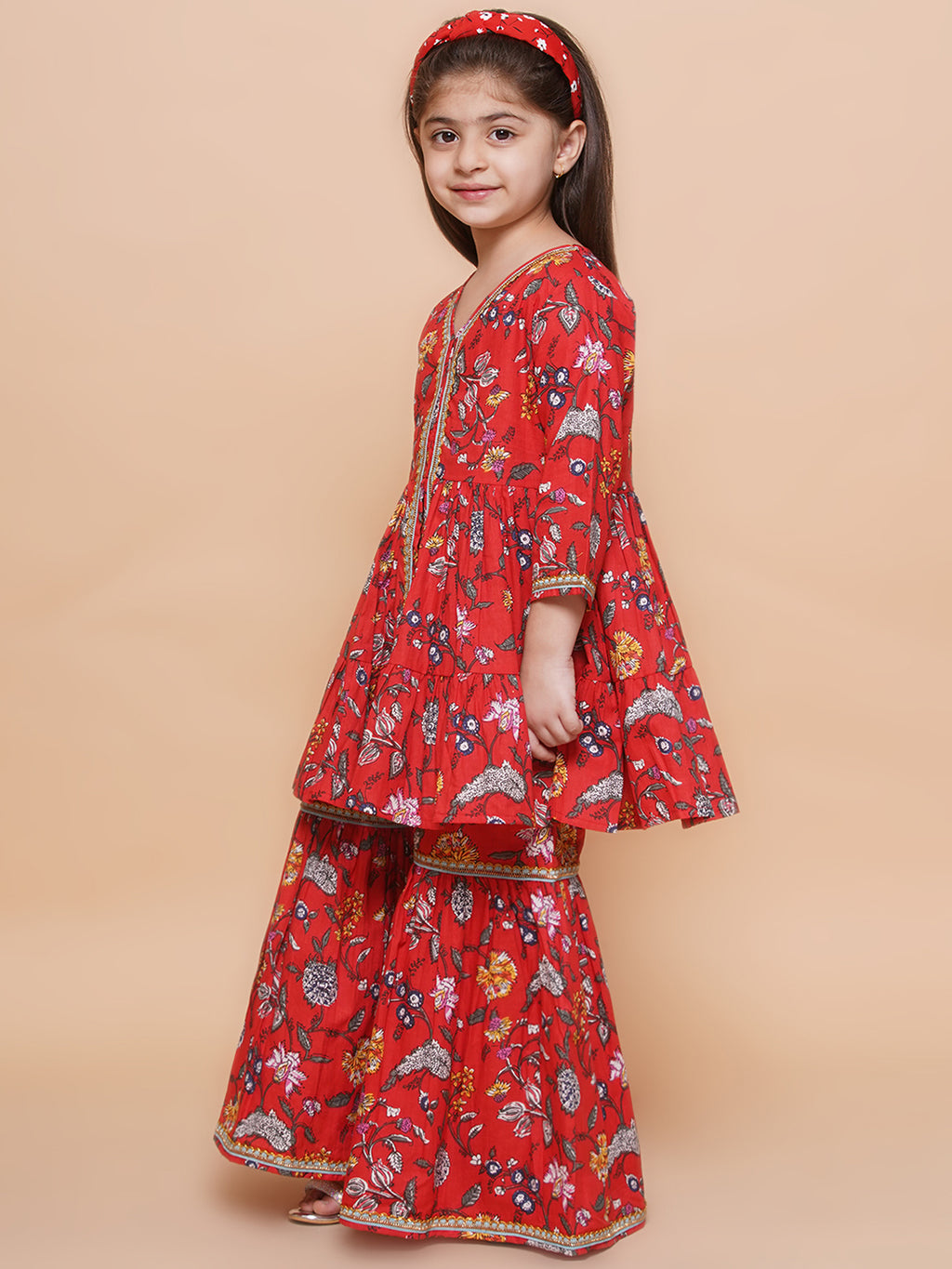 UC Cotton Woven Three Fourth Sleeves Floral printed Lace Embellished Kurta & Plazzoo Set