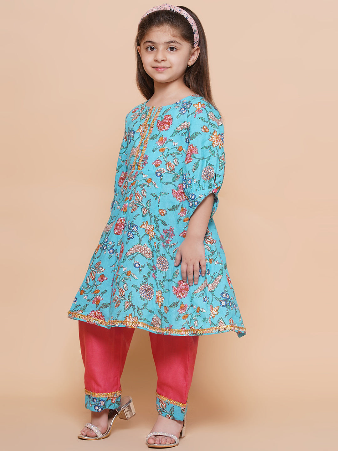 UC Cotton Woven Three Fourth Sleeves Floral printed Lace Embellished Kurta & Plazzoo Set