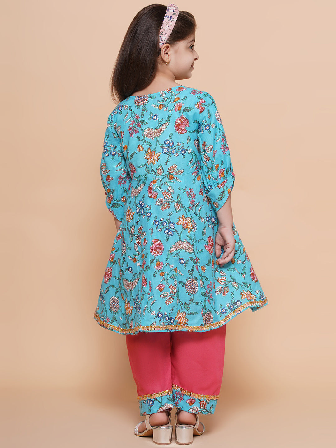 UC Cotton Woven Three Fourth Sleeves Floral printed Lace Embellished Kurta & Plazzoo Set
