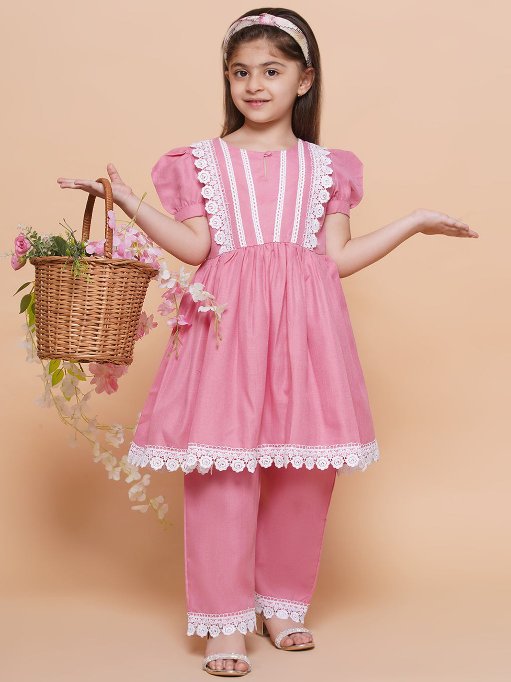 UC Cotton Woven Half puffed Sleeves Solid Lace Embellished Kurta & Plazzoo Set