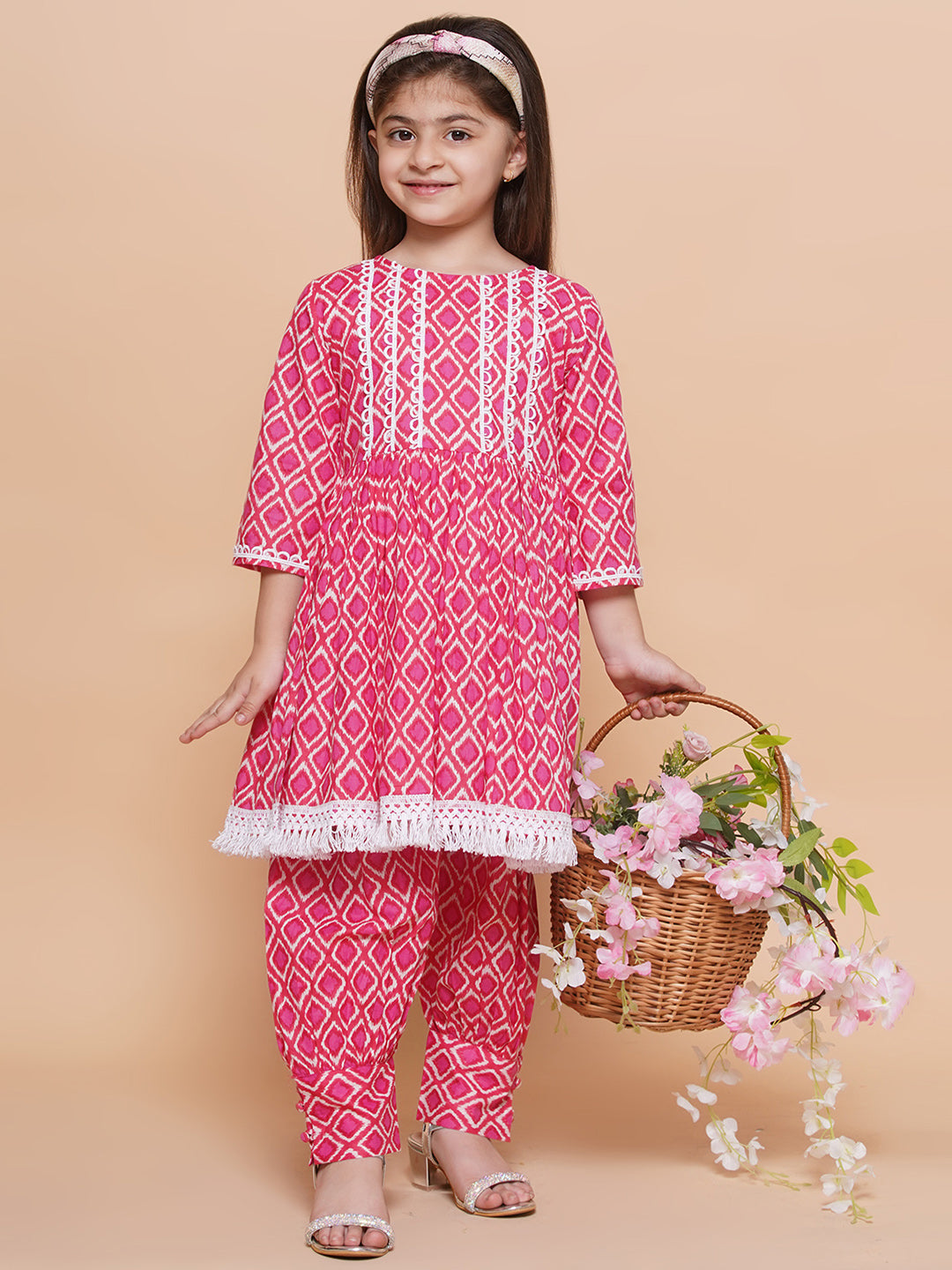 UC Cotton Woven Three Fourth Sleeves Geomatrical Printed Kurta & Salwar Set