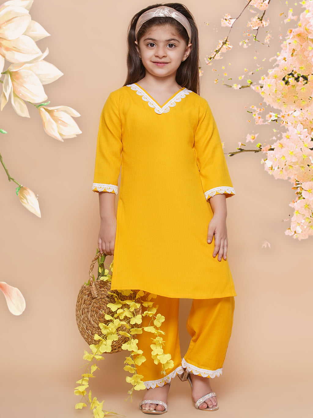 UC Cotton Woven Three Fourth Sleeves Solid Lace Embellished Kurta & Plazzoo Set