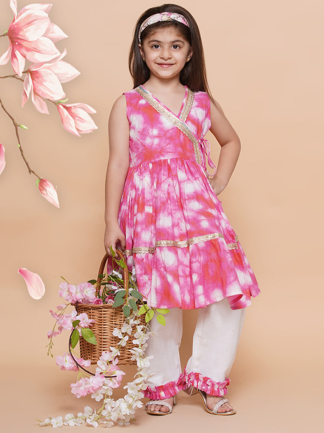 UC Cotton Woven Sleeveless Lace Embellished Kurta & Plazzoo Set
