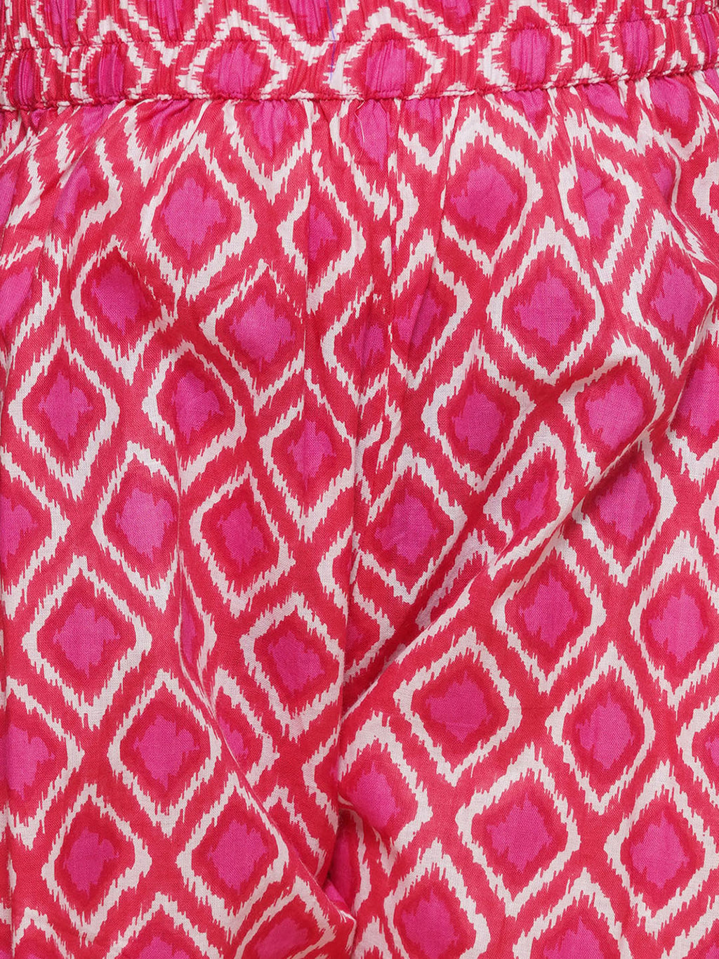 UC Cotton Woven Three Fourth Sleeves Geomatrical Printed Kurta & Salwar Set