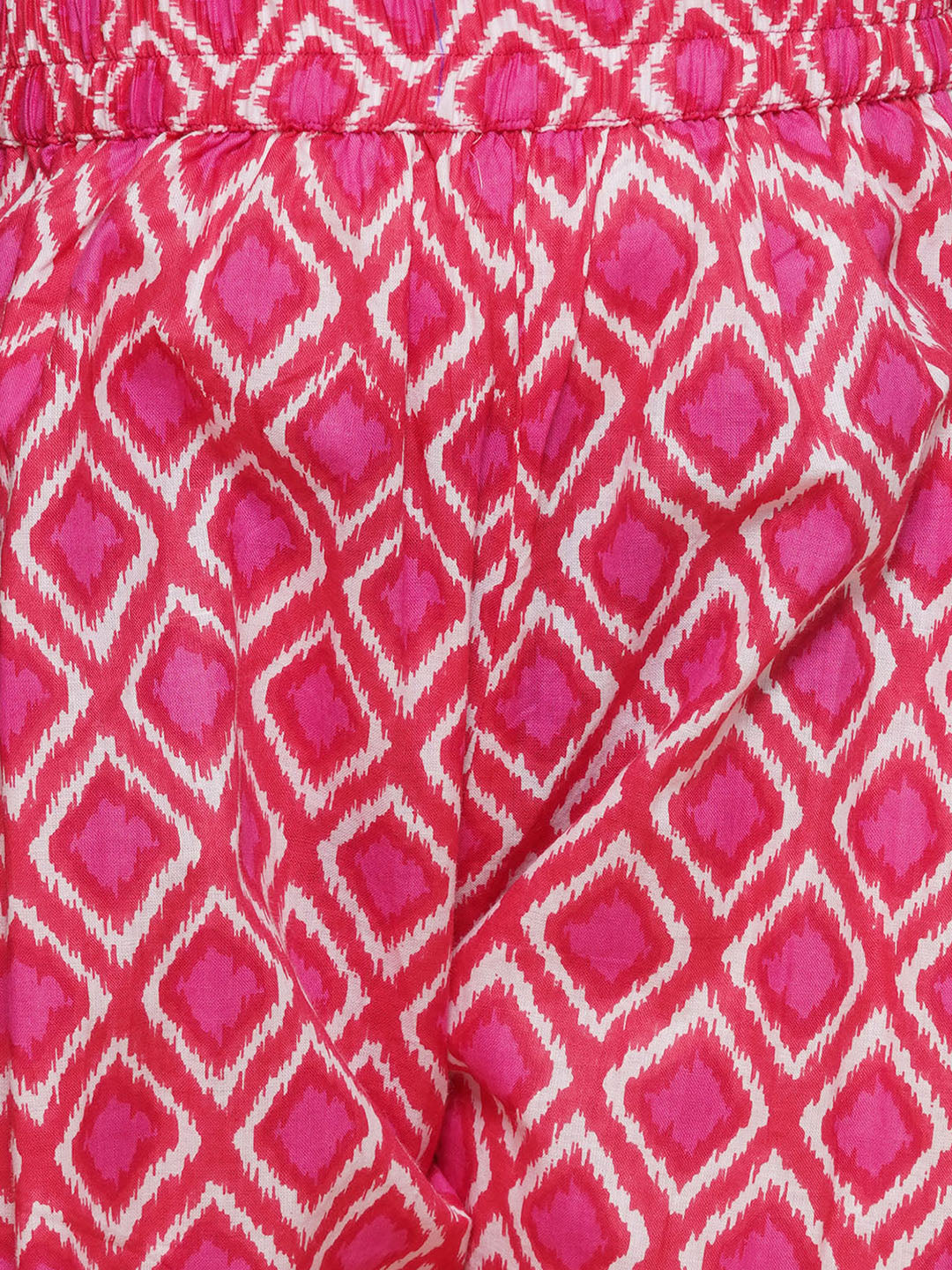 UC Cotton Woven Three Fourth Sleeves Geomatrical Printed Kurta & Salwar Set
